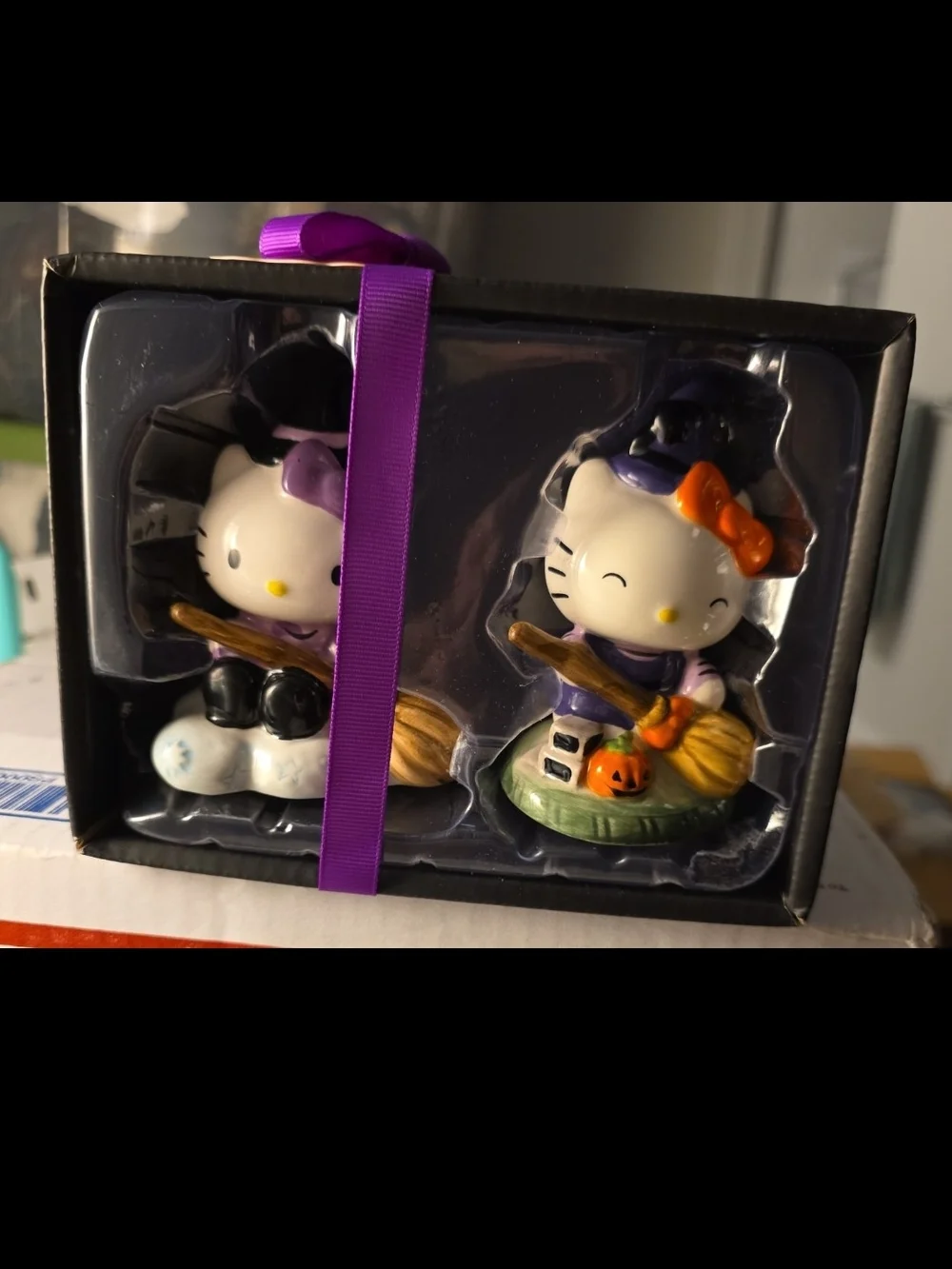 Hello Kitty Halloween Salt And PEPPERFigurine Duo with Purple and Orange Accents